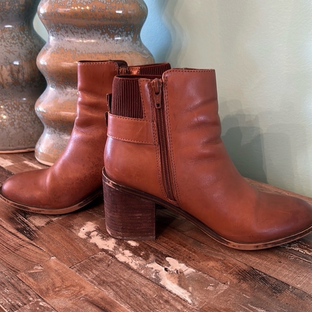 ALDO - COGNAC LEATHER ANKLE BOOTS - Picture 4 of 7